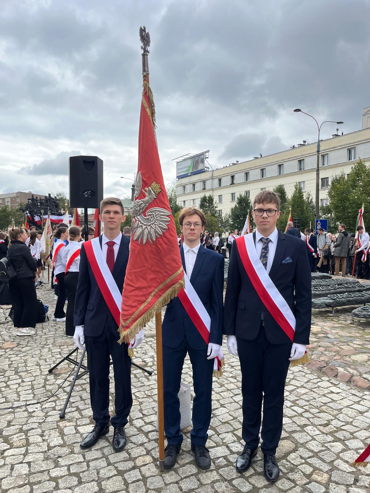 Patriotyczne uroczystości przy Pomniku Poległym i Pomordowanym na Wschodzie